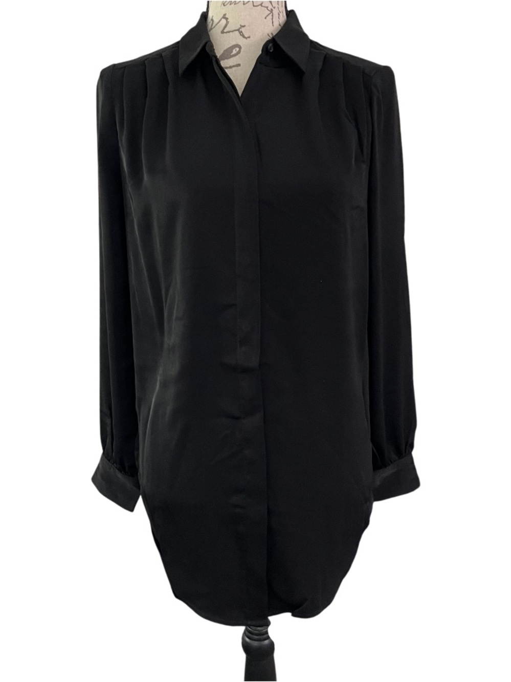 NWT Express Hidden Button Tunic Length Portofino Shirt Black XS